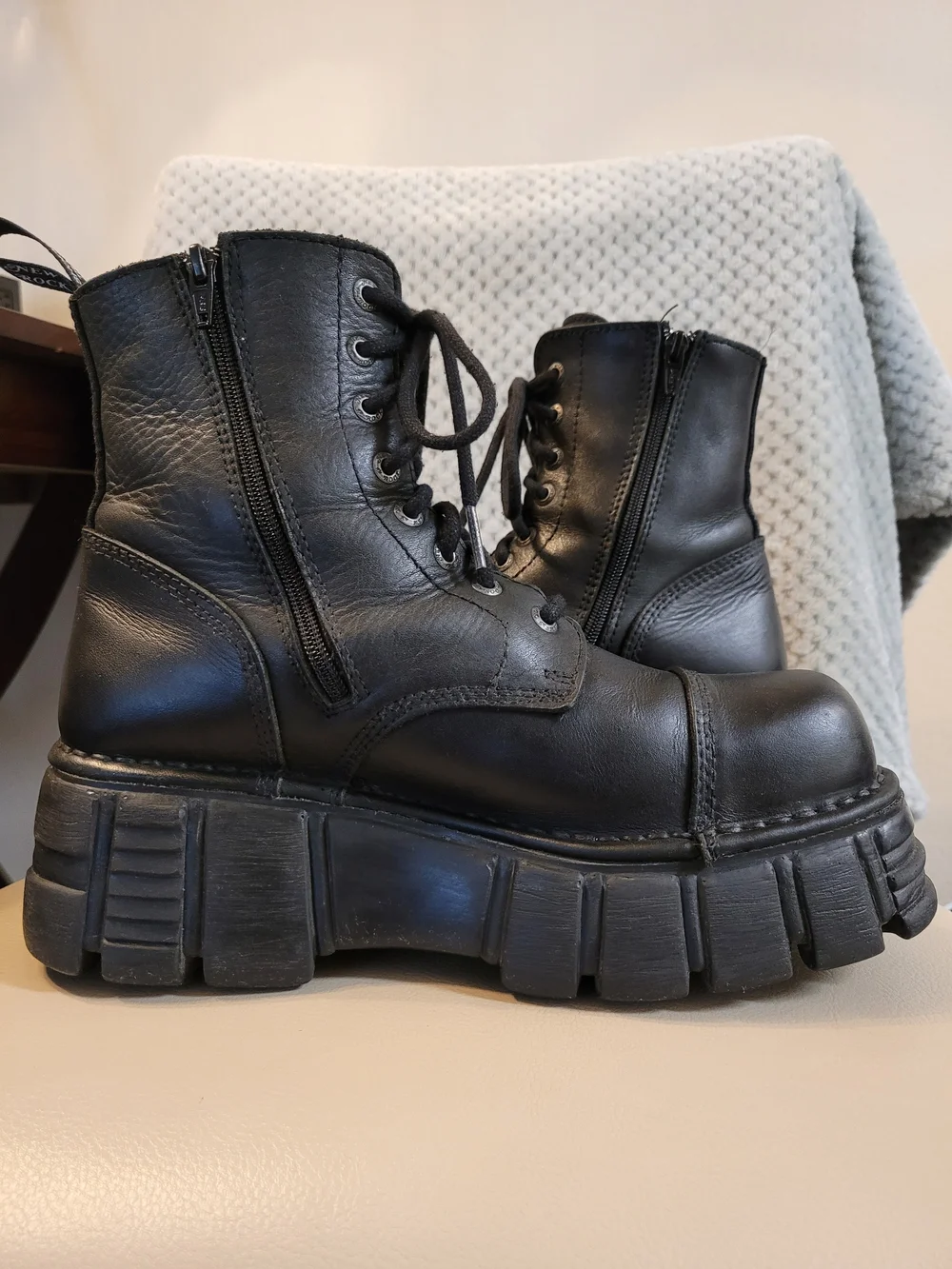 New Rock Combat Boots